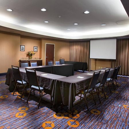 Courtyard By Marriott Феєтвіль Екстер'єр фото