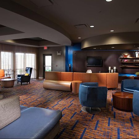 Courtyard By Marriott Феєтвіль Екстер'єр фото