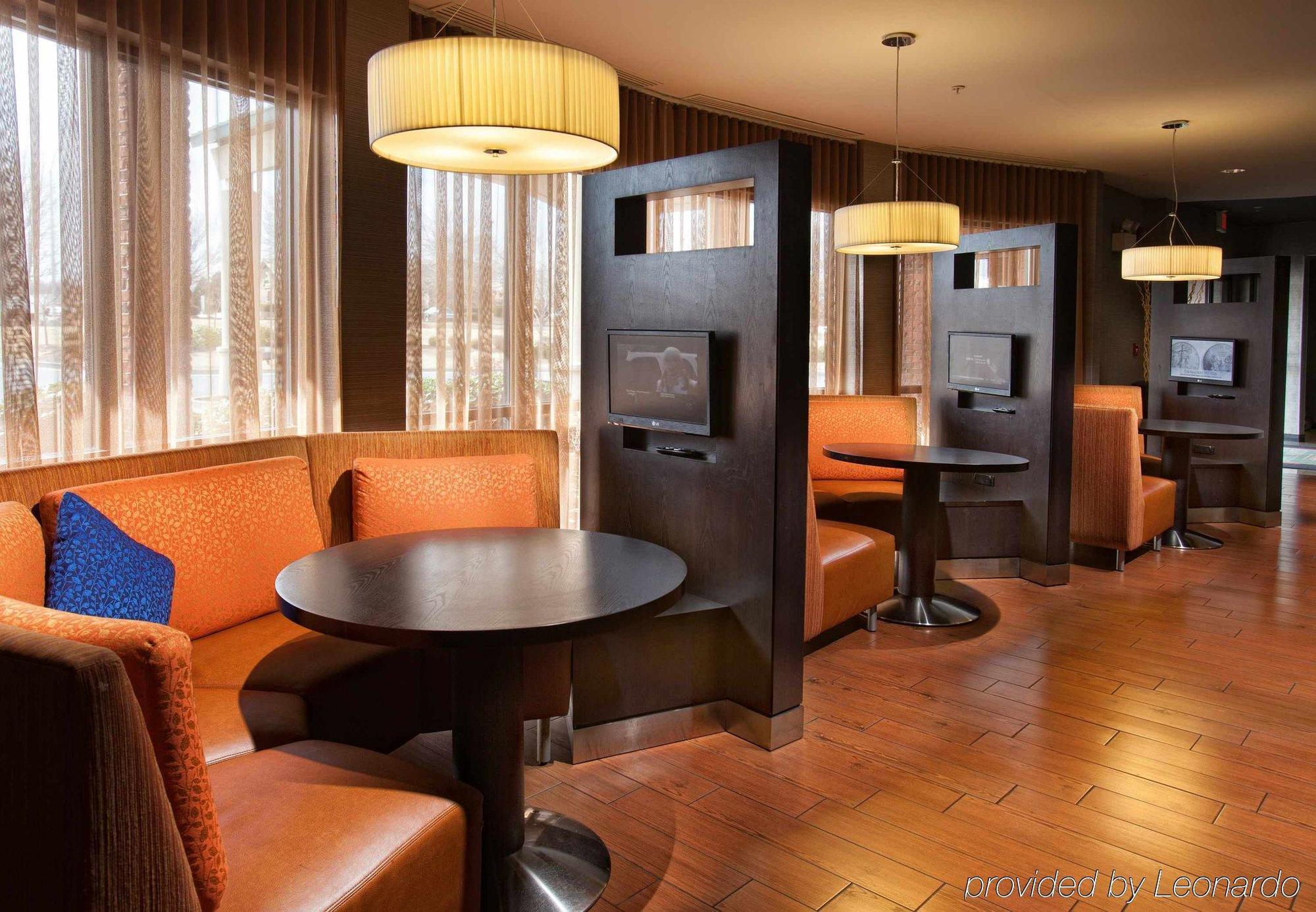 Courtyard By Marriott Феєтвіль Екстер'єр фото