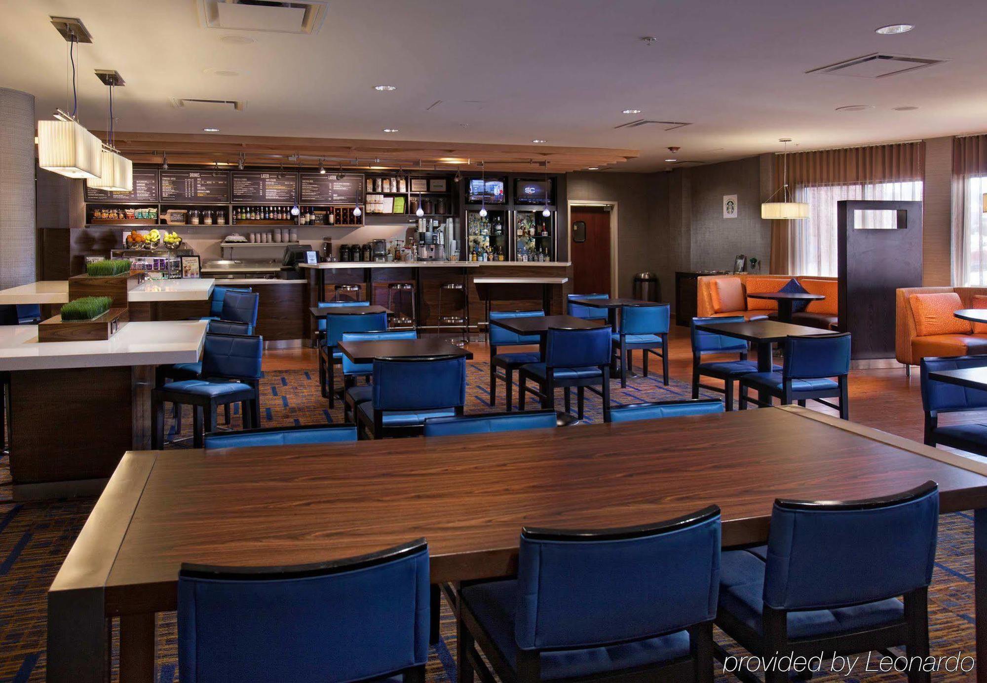 Courtyard By Marriott Феєтвіль Екстер'єр фото