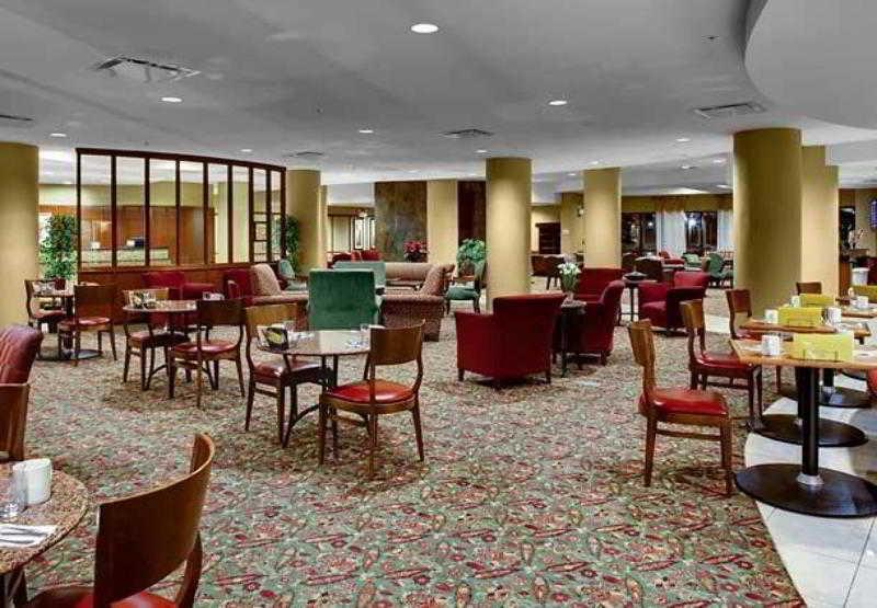 Courtyard By Marriott Феєтвіль Ресторан фото